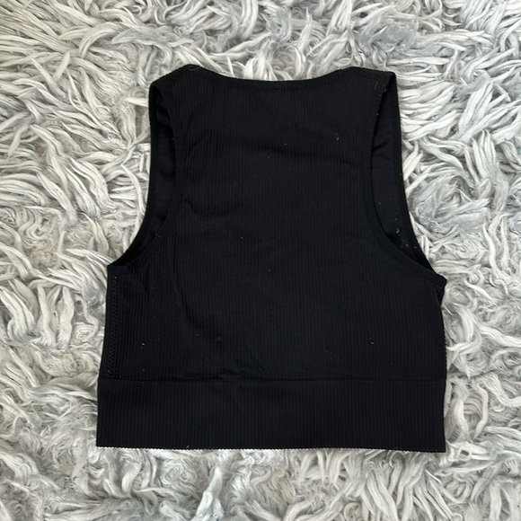 Seamless Plunge Tank Top - Picture 2 of 2